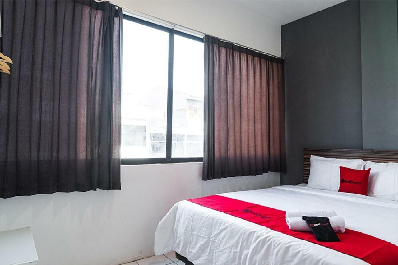 Reddoorz Near Seasons City Mall Jacarta Exterior foto